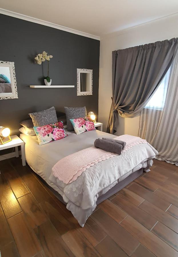 Aintree Farm Cottage Langebaan Esterno foto